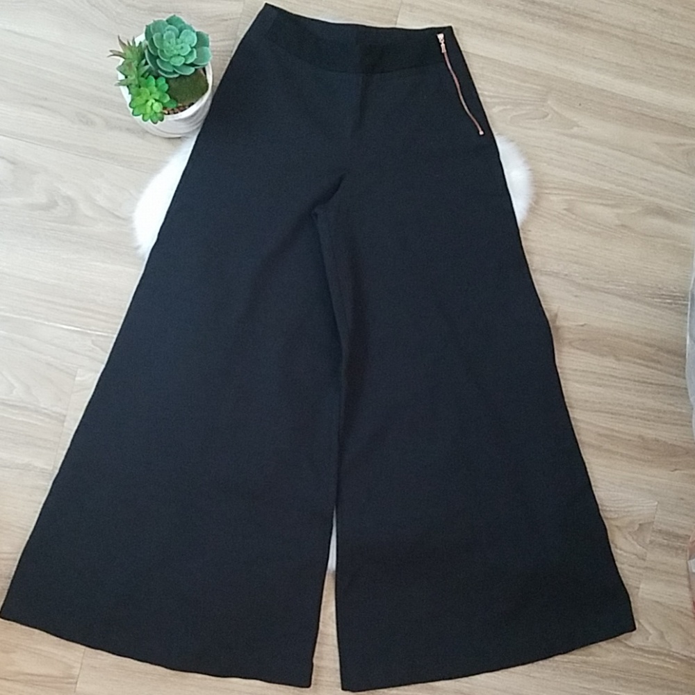 Wide Leg Black Pant - Picture 1 of 8